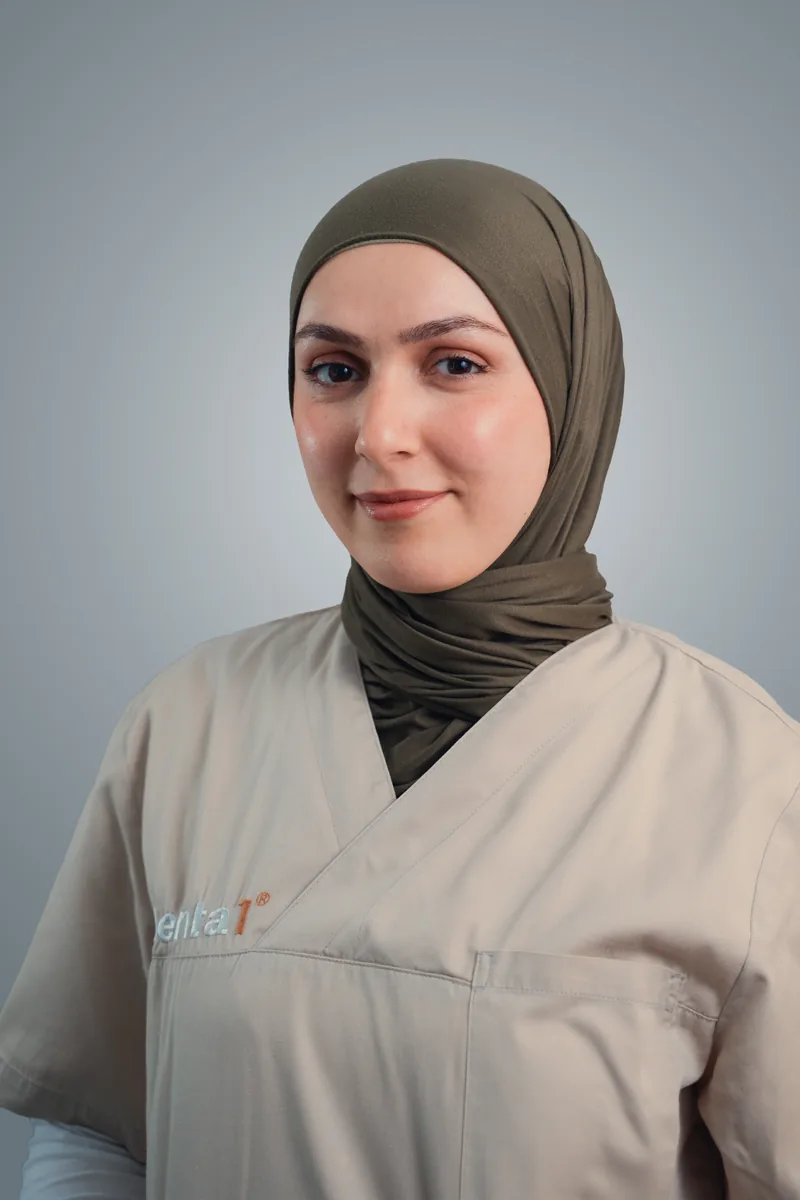 Hayriye Gülnaz – Zahnärztin