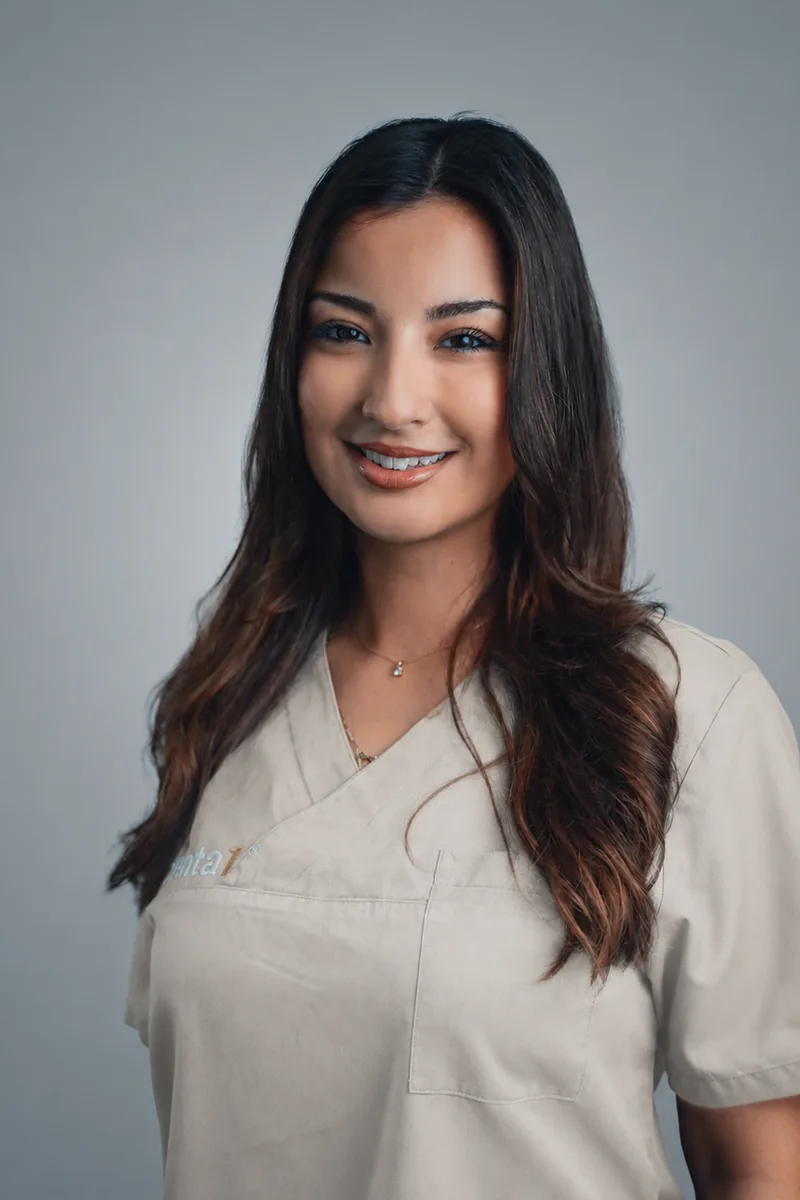 Dr. med. dent. Büsra Köse – Zahnärztin bei Denta1 Clinic Herne