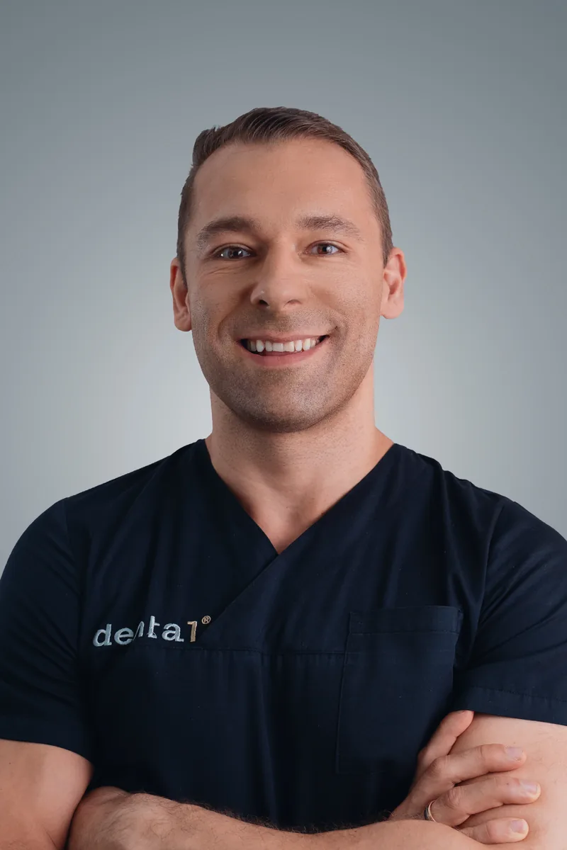 Dr. med. dent. Stefan Helka – Zahnarzt, Oralchirurg bei Denta1 Clinic Herne