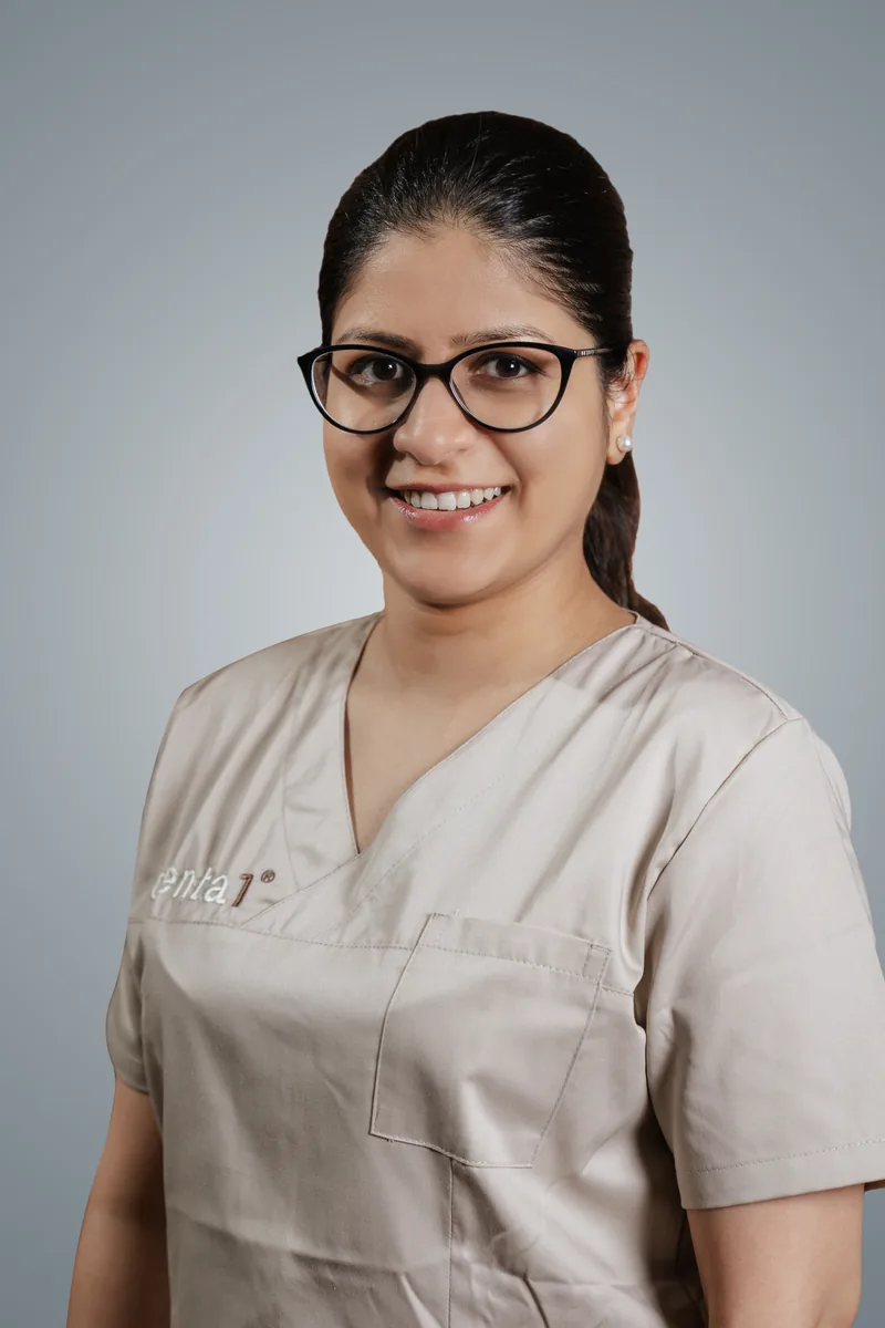Heena Adhate – Zahnärztin