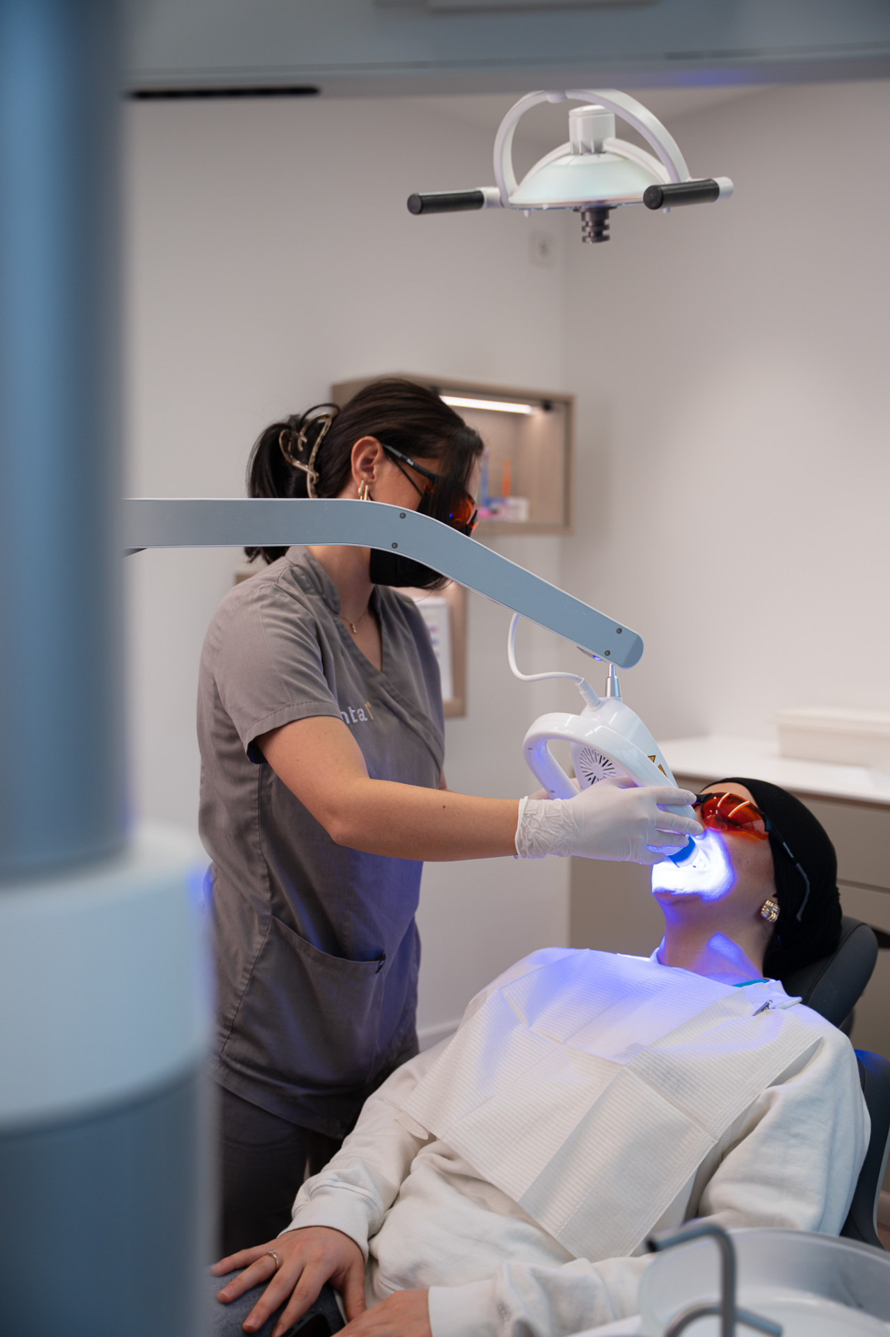 Bleaching-Behandlung Seitenansicht