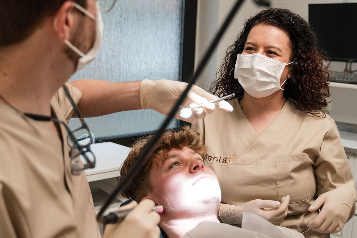 Was ist eine Zahnfüllung?  Dentallexikon » Zahnarzt Herne